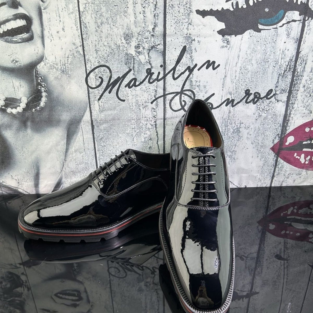 Off-season, wasteland-inspired, niche business style, durable and stain-resistant for autumn and winter.