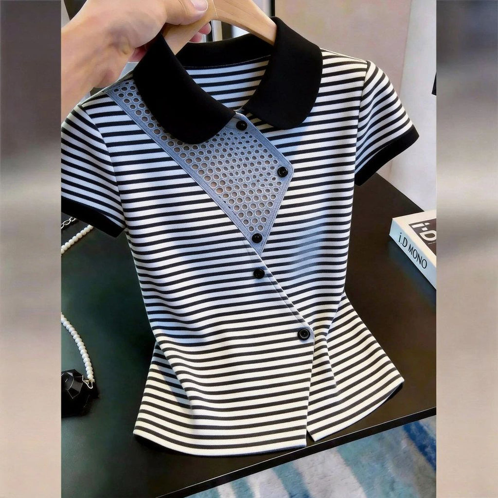 Stylish polka dot short-sleeved navy blue shirt, youthful and chic, perfect for summer 2026 commuting.
