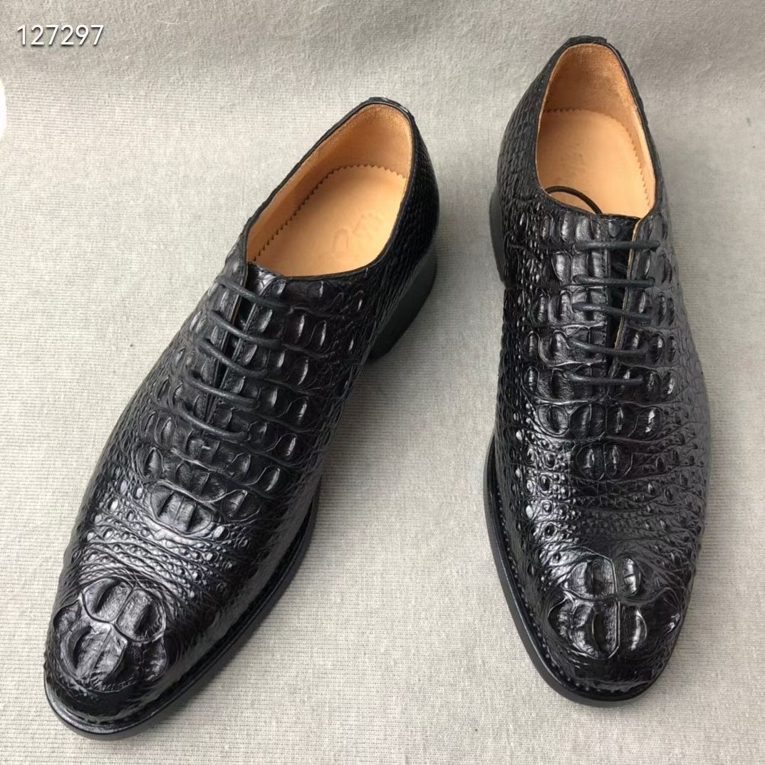 Crocodile leather business shoes, made from a single piece of seamless, hand-stitched, durable genuine leather with a Goodyear outsole.
