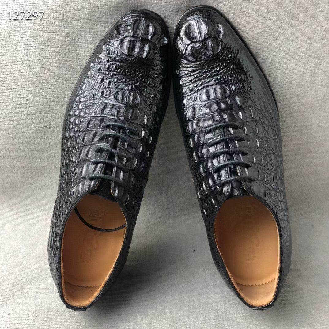 Crocodile leather business shoes, made from a single piece of seamless, hand-stitched, durable genuine leather with a Goodyear outsole.