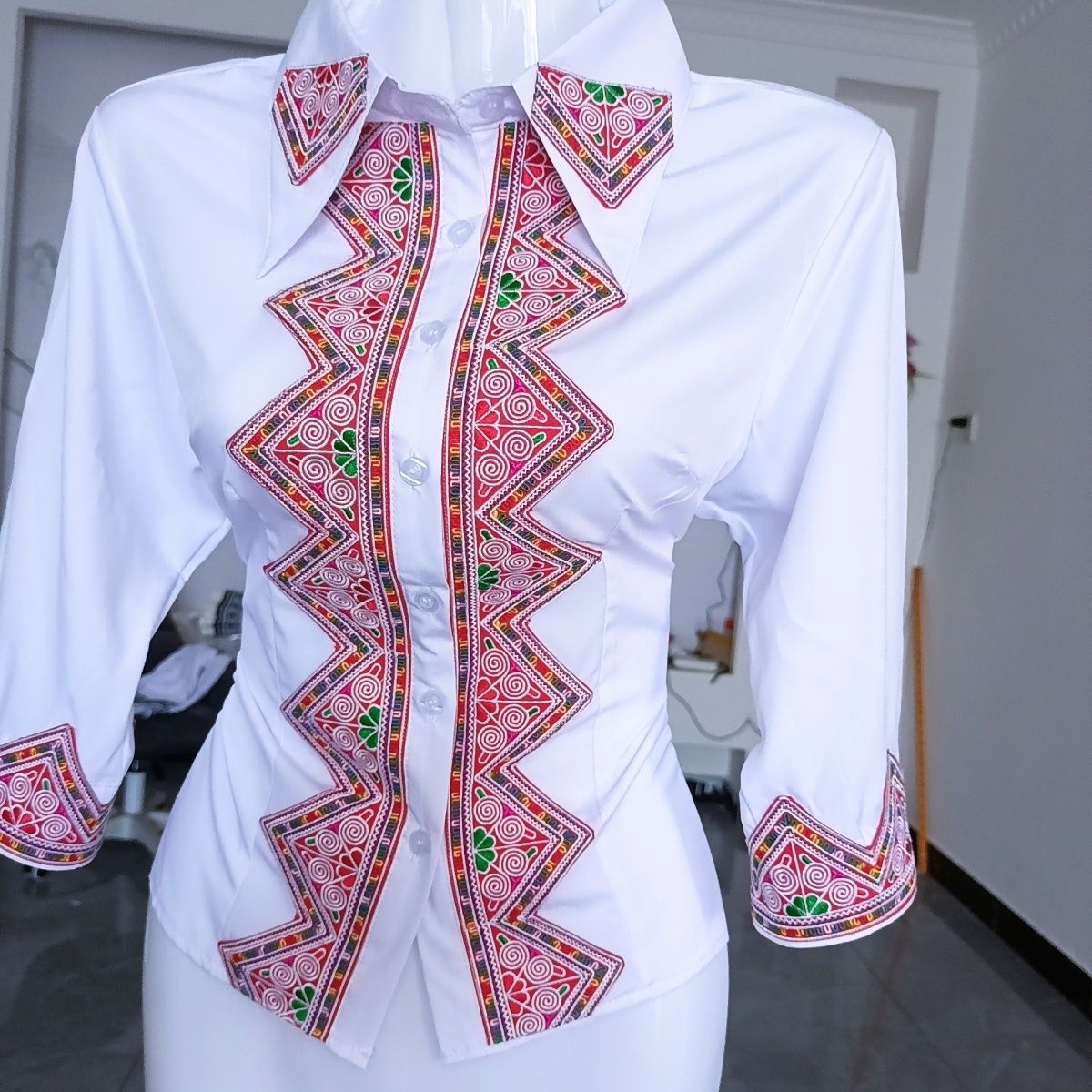 Yunnan New Embroidered Collar Versatile Casual Mid-Sleeve Shirt
