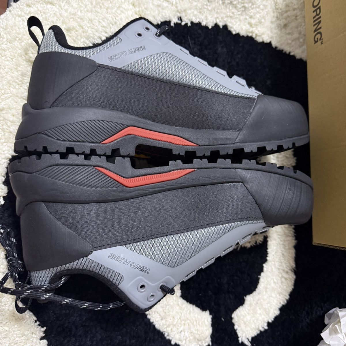 easy-to-wear, anti-impact, puncture-resistant safety shoes with insulation