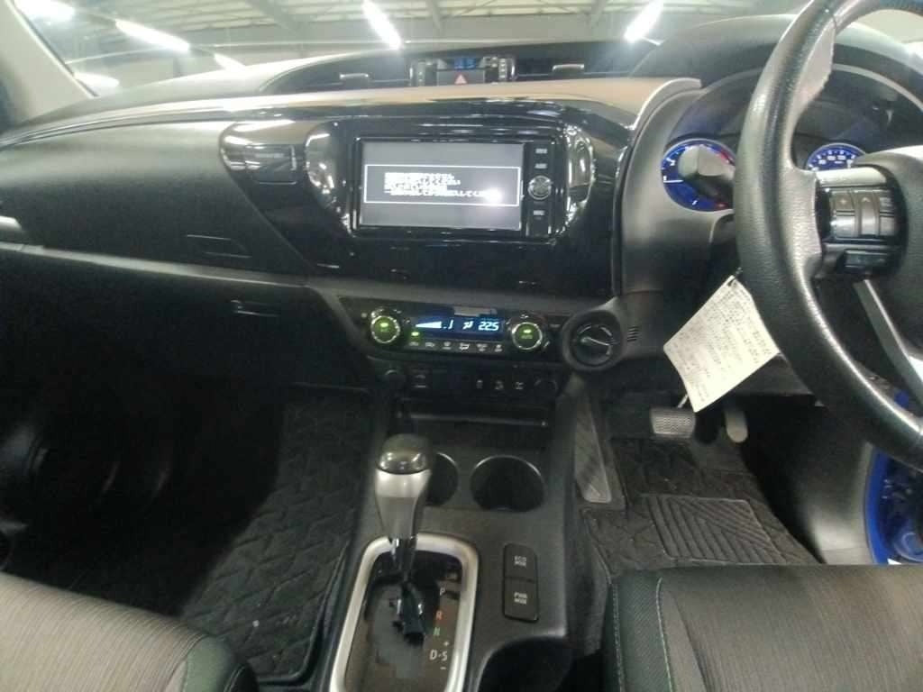 *TOYOTA HILUX 2018*
YEAR: 2018
COLOR: WHITE
CHASSIS: QDF-GUN125
*GRADE: Z 4WD*
FUEL: DIESEL
SEATS: 5 | DOORS: 4
TRANSMISSION: AT
ENGINE SIZE: 2400  CC
MILEAGE: 96,000 KM

*OPTIONS:*
ABS, AIR BAG, POWER STEERING, POWER WINDOW, NAVIGATION, TELEVISION,