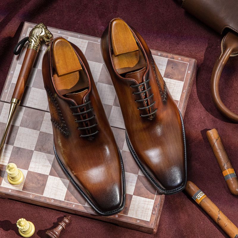 Men's formal business leather shoes, genuine leather men's three-piece brogue suit, brown high-end casual shoes