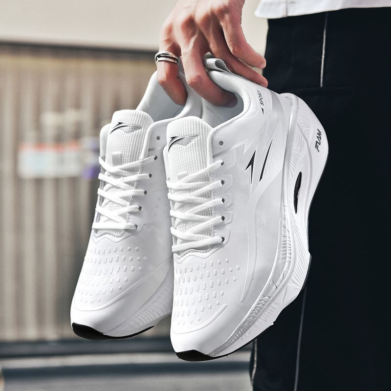 Ultralight running shoes with waterproof, non-slip, and wear-resistant leather upper and carbon fiber plate for athletic sports