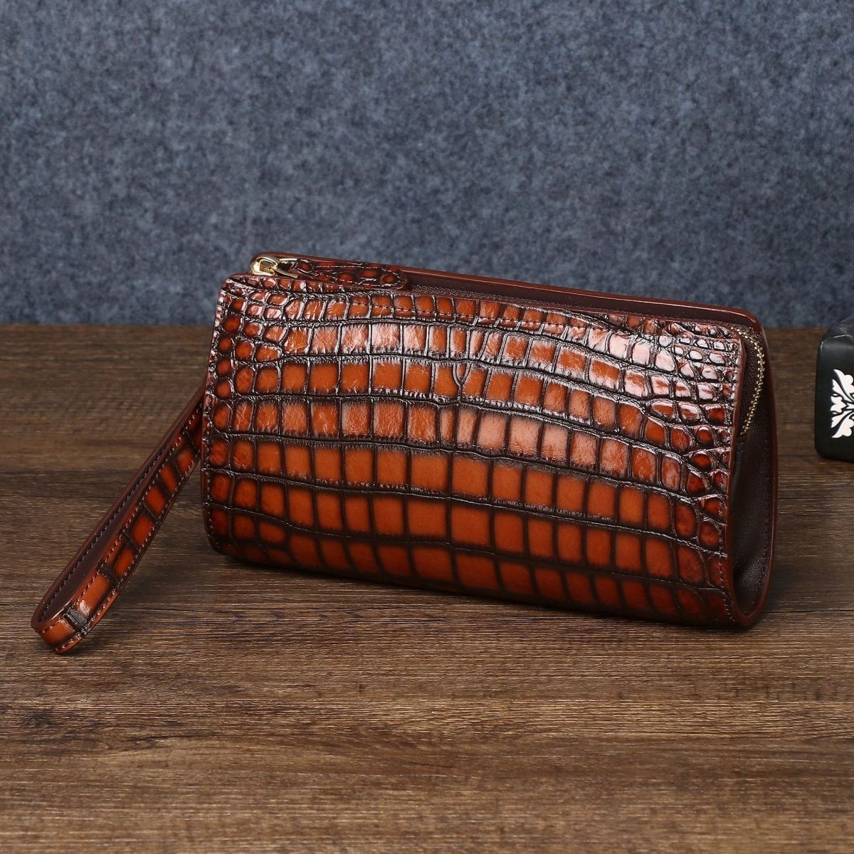 New crocodile belly men's large handbag, high-end, large capacity, long, light luxury wallet, multi-functional business clutch.