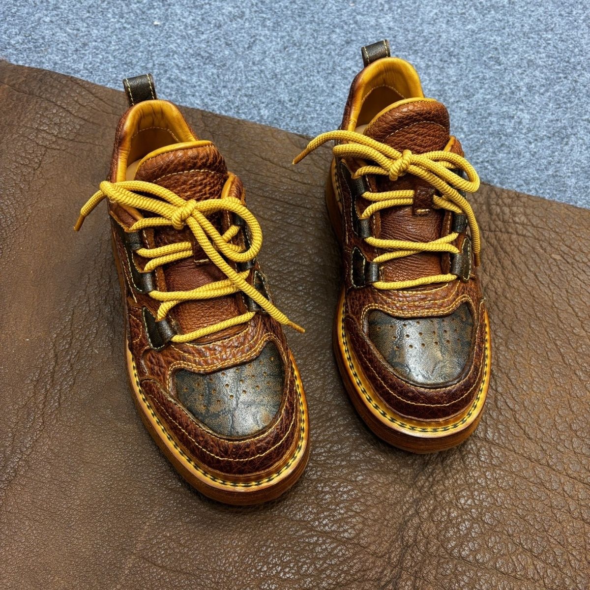 Hand-washed crocodile patchwork cowhide casual genuine leather men's shoes, all-season style.