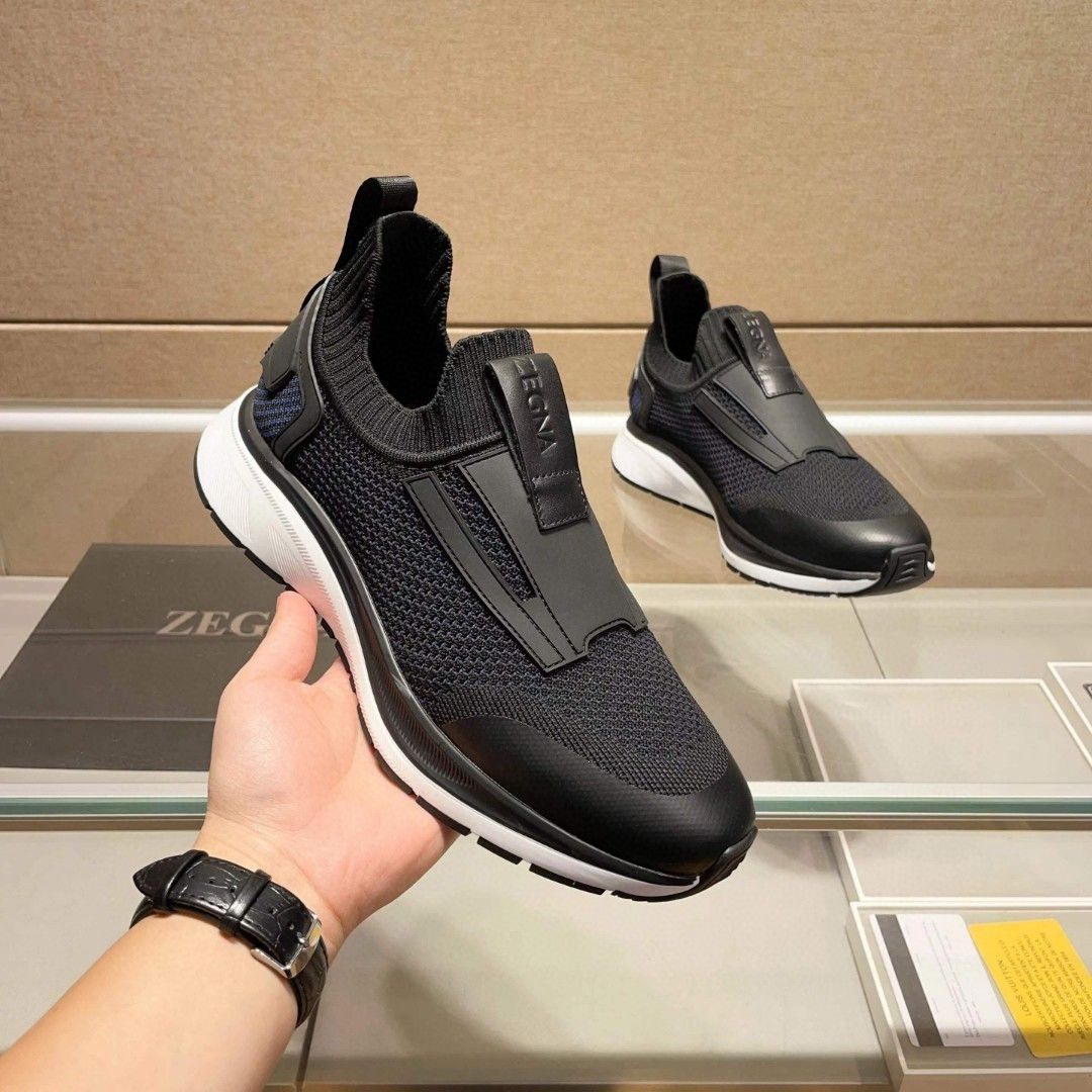 New European Men's Shoes Summer Slip-on Sports Breathable Mesh Flyknit Casual