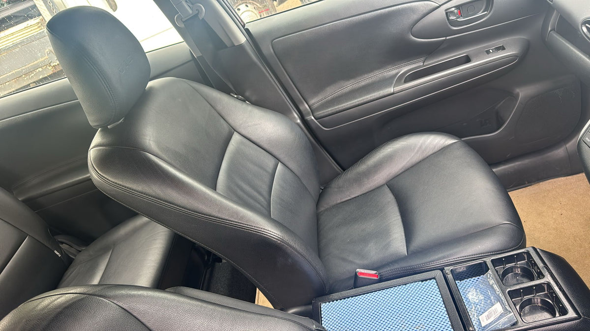 Toyota Wish good conditions clean . Model 2015