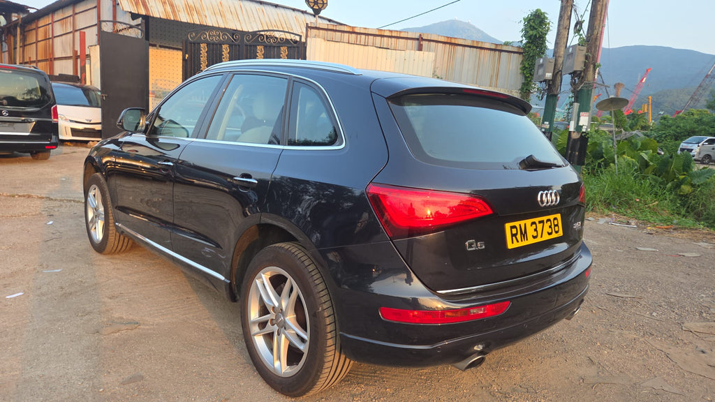 Audi Q5 2015 year. Panaromic sunrooof.   Low kilos only 43900 km