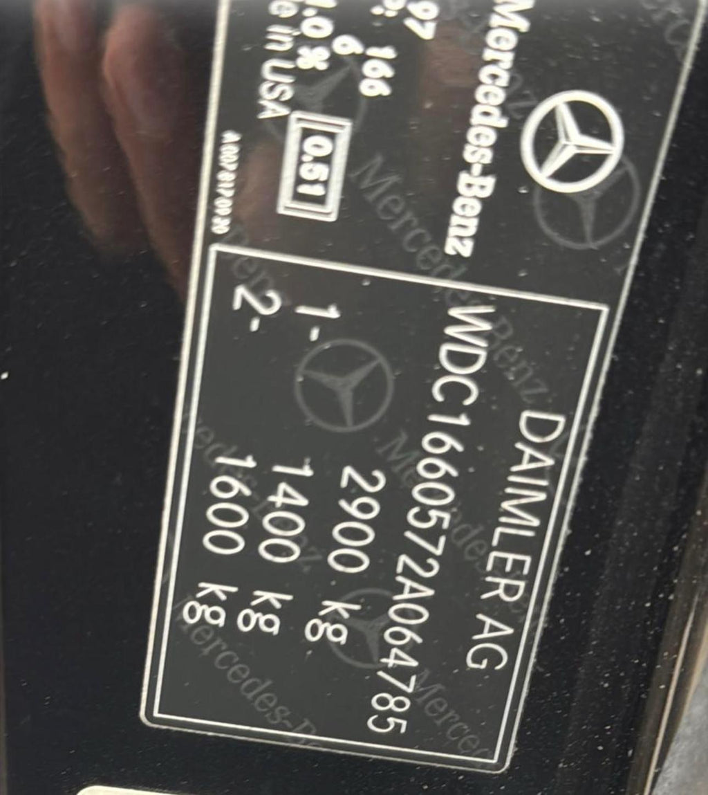 Mercedes Benz midsize luxury SUV featuring a 3.5-liter V6 gas engine or a 3.0-liter turbodiesel V6, 302 horsepower, and a 7-speed automatic transmission