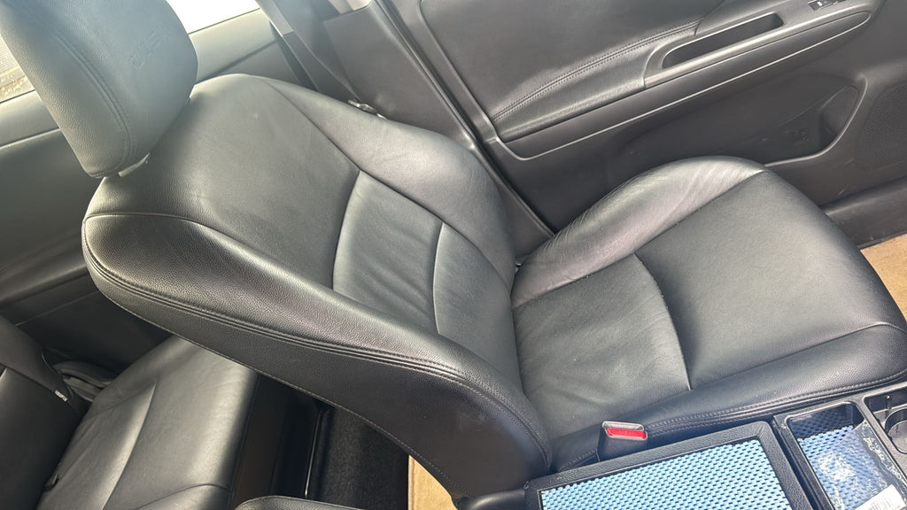 Toyota Wish good conditions clean . Model 2015