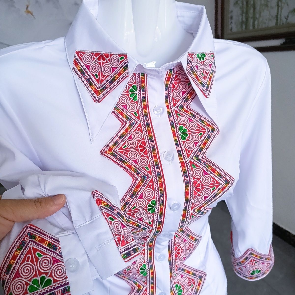 Yunnan New Embroidered Collar Versatile Casual Mid-Sleeve Shirt