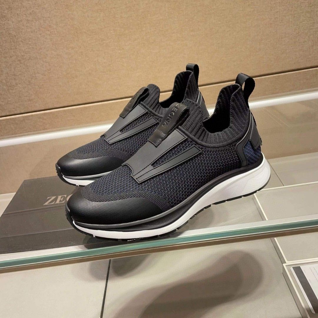 New European Men's Shoes Summer Slip-on Sports Breathable Mesh Flyknit Casual