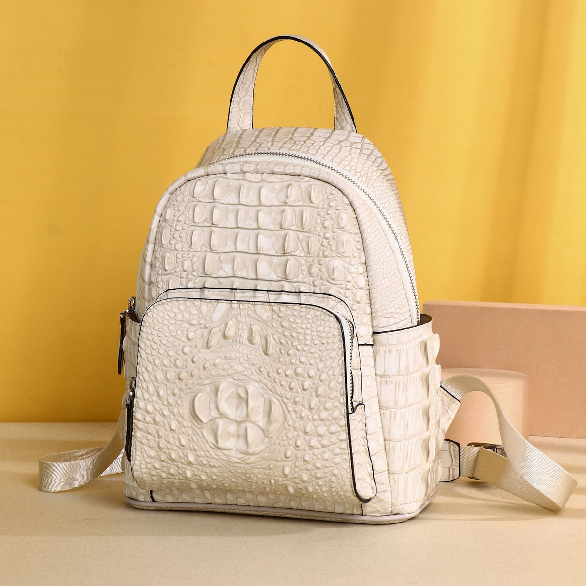 New Thailand crocodile leather women's bag, large capacity, water-repellent, suitable for outdoor travel.