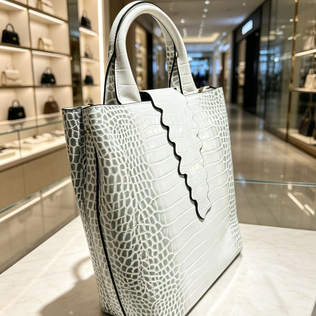 Crocodile leather handbag, high-value, stylish, and luxurious, a popular choice for outdoor use with a sturdy sole.