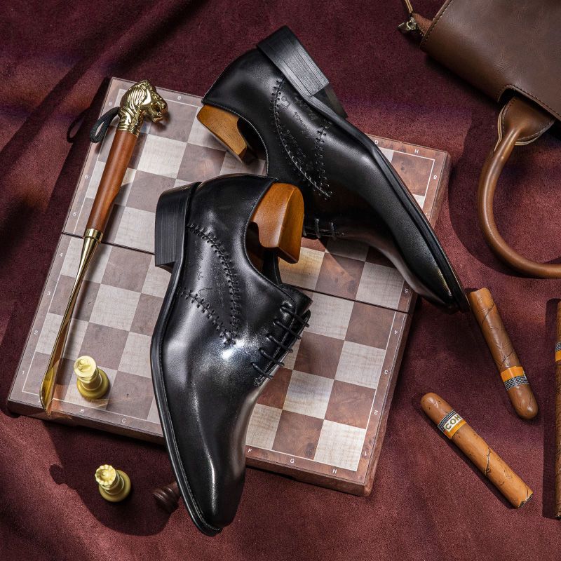 Men's formal business leather shoes, genuine leather men's three-piece brogue suit, brown high-end casual shoes