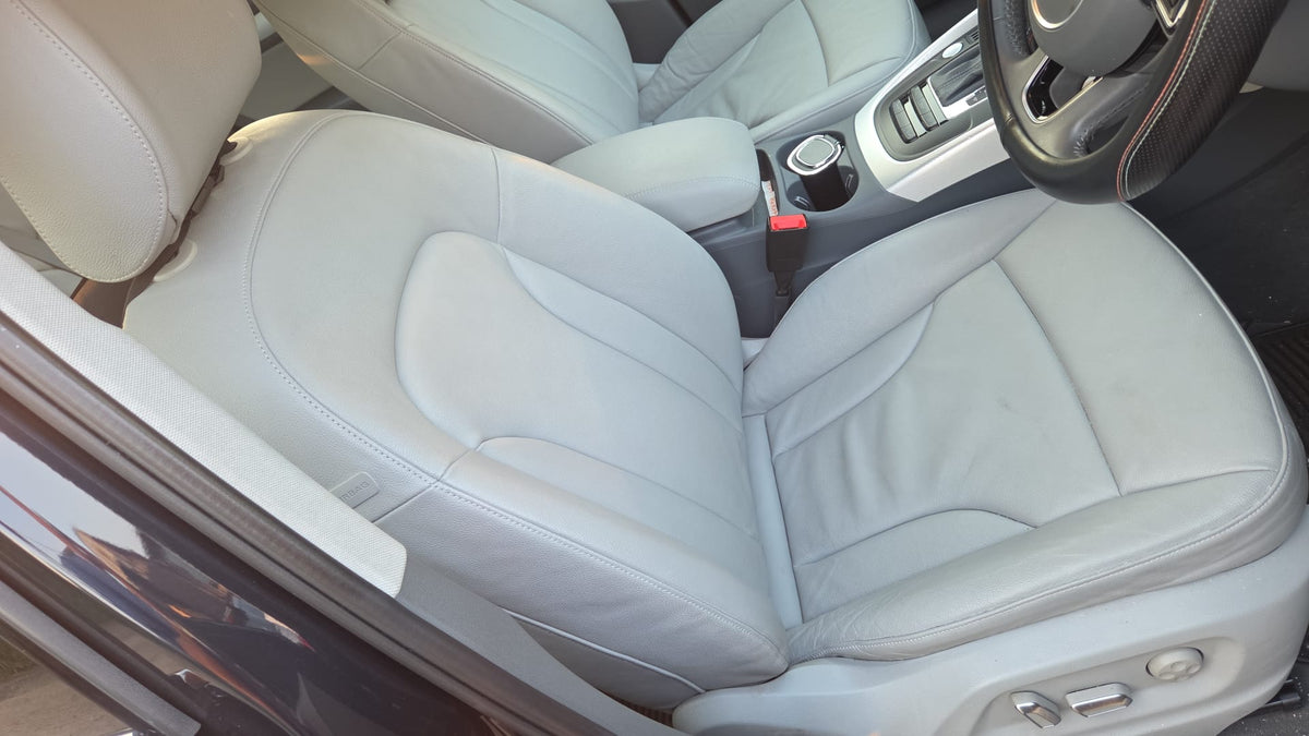 Audi Q5 2015 year. Panaromic sunrooof.   Low kilos only 43900 km