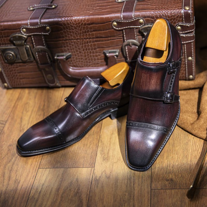 Men's formal business leather shoes, genuine leather men's three-piece brogue suit, brown high-end casual shoes