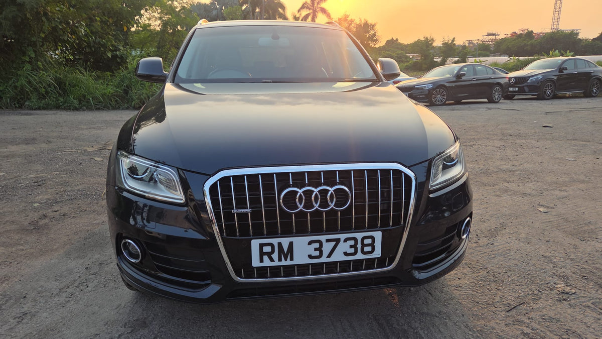 Audi Q5 2015 year. Panaromic sunrooof.   Low kilos only 43900 km
