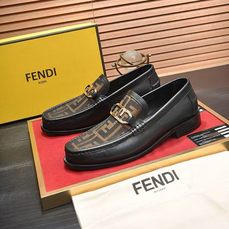 European-style men's fashionable British-inspired loafers, genuine leather business slip-on shoes.
